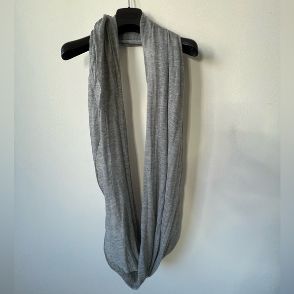 ❤️‍🔥SCARVES❤️‍🔥3FOR 1❤️‍🔥 Kerisma Infinity Scarves - Picture 3 of 8